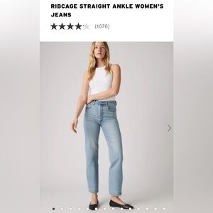 The Levi's Women's Ribcage Ankle Jeans Size 28- Length 27”
